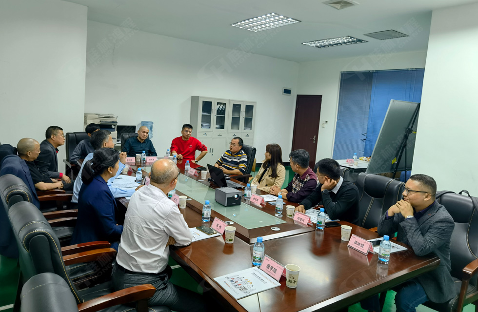 廣西塑料行業(yè)協(xié)會一行蒞臨桂林鴻程參觀指導(dǎo)! 廣西塑料行業(yè)協(xié)會一行蒞臨桂林鴻程參觀指導(dǎo)!