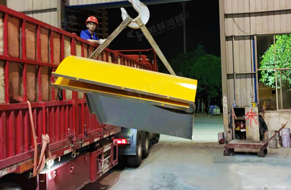 【發(fā)貨】海內外訂單火爆，大批鴻程設備奔赴全球！