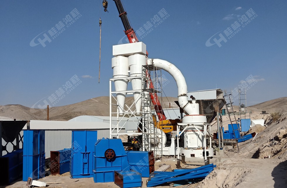 HCQ1500擺式磨粉機(jī)寧夏客戶安裝現(xiàn)場(chǎng) HCQ1500擺式磨粉機(jī)寧夏客戶安裝現(xiàn)場(chǎng)